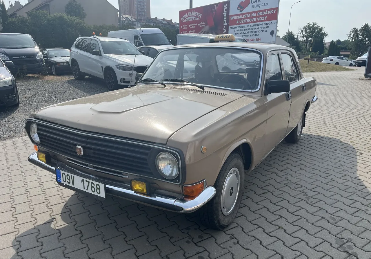 Volha GAZ-24 VOLGA GAZ 2411 1991