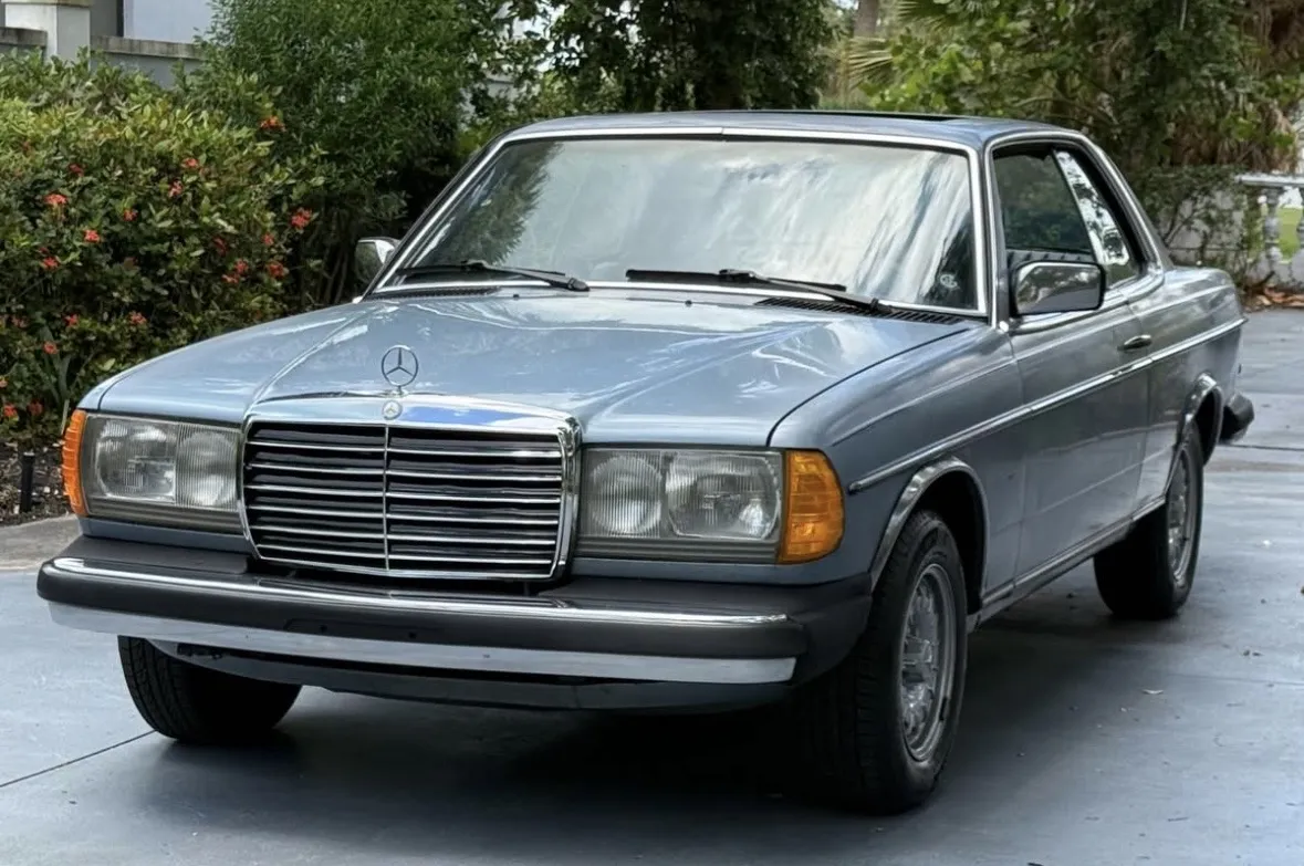 Mercedes-Benz 300 W123 COUPE 300td 1985