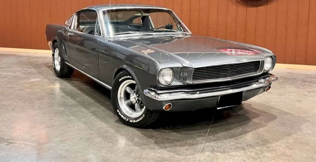 Ford Mustang Fastback