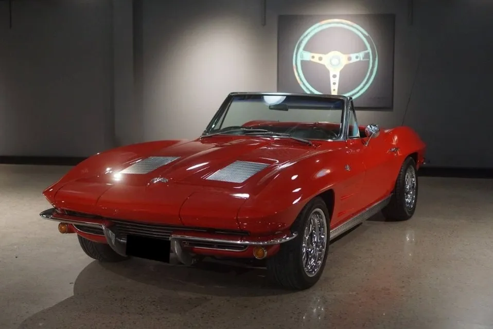 Chevrolet Corvette Sting Ray Cabriolet 327 V8
