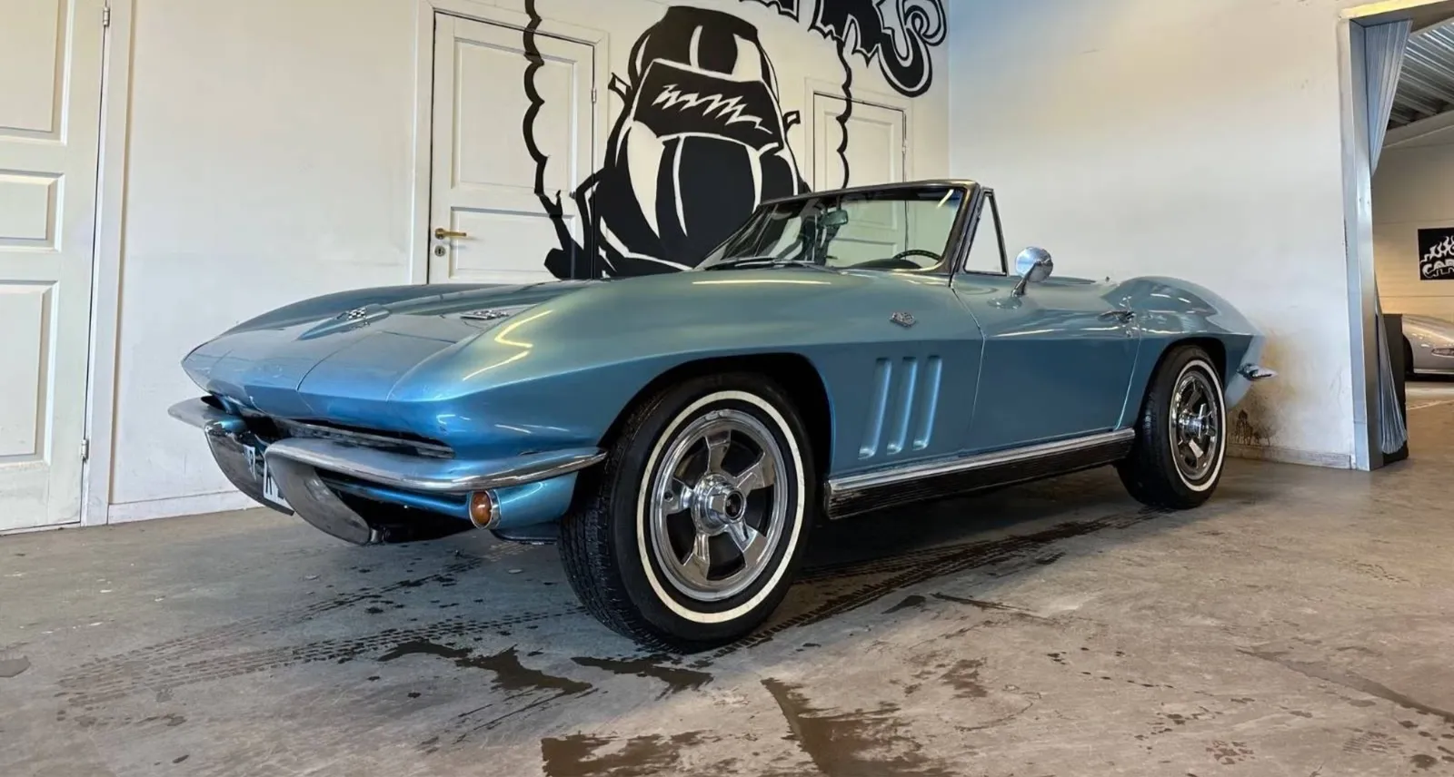 Chevrolet Corvette Stingray Convertible