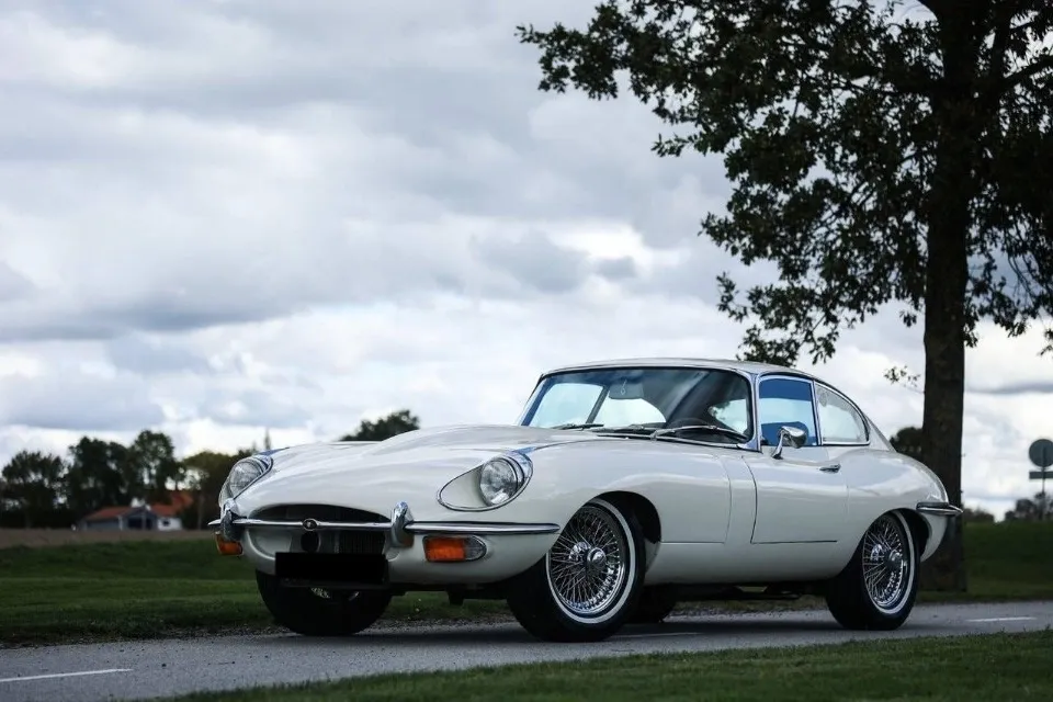 Jaguar E-TYPE 4.2 Coupé