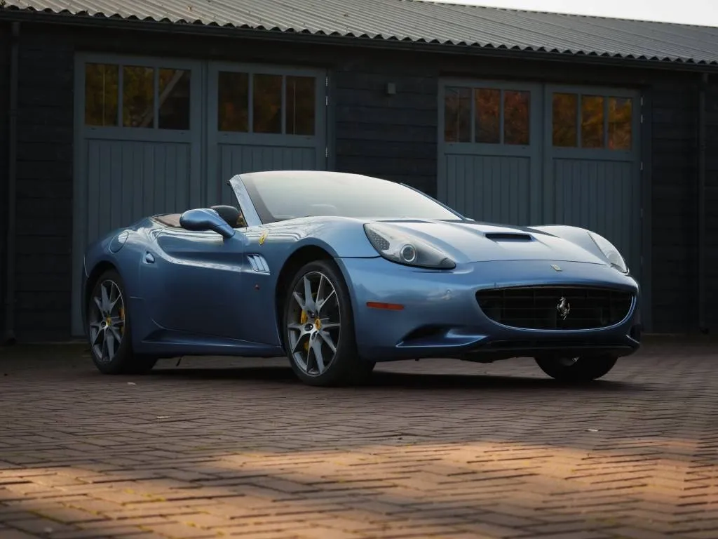 Ferrari California V8