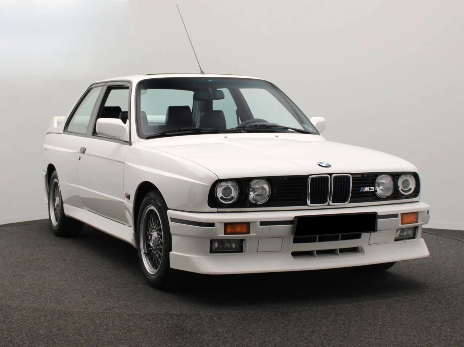 BMW M3 E30