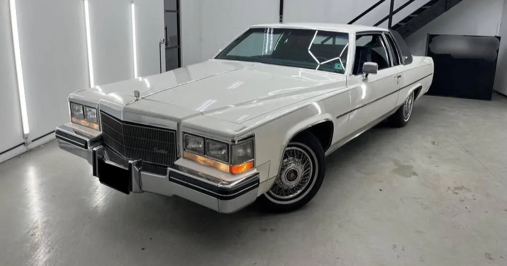 Cadillac De Ville 6 CD