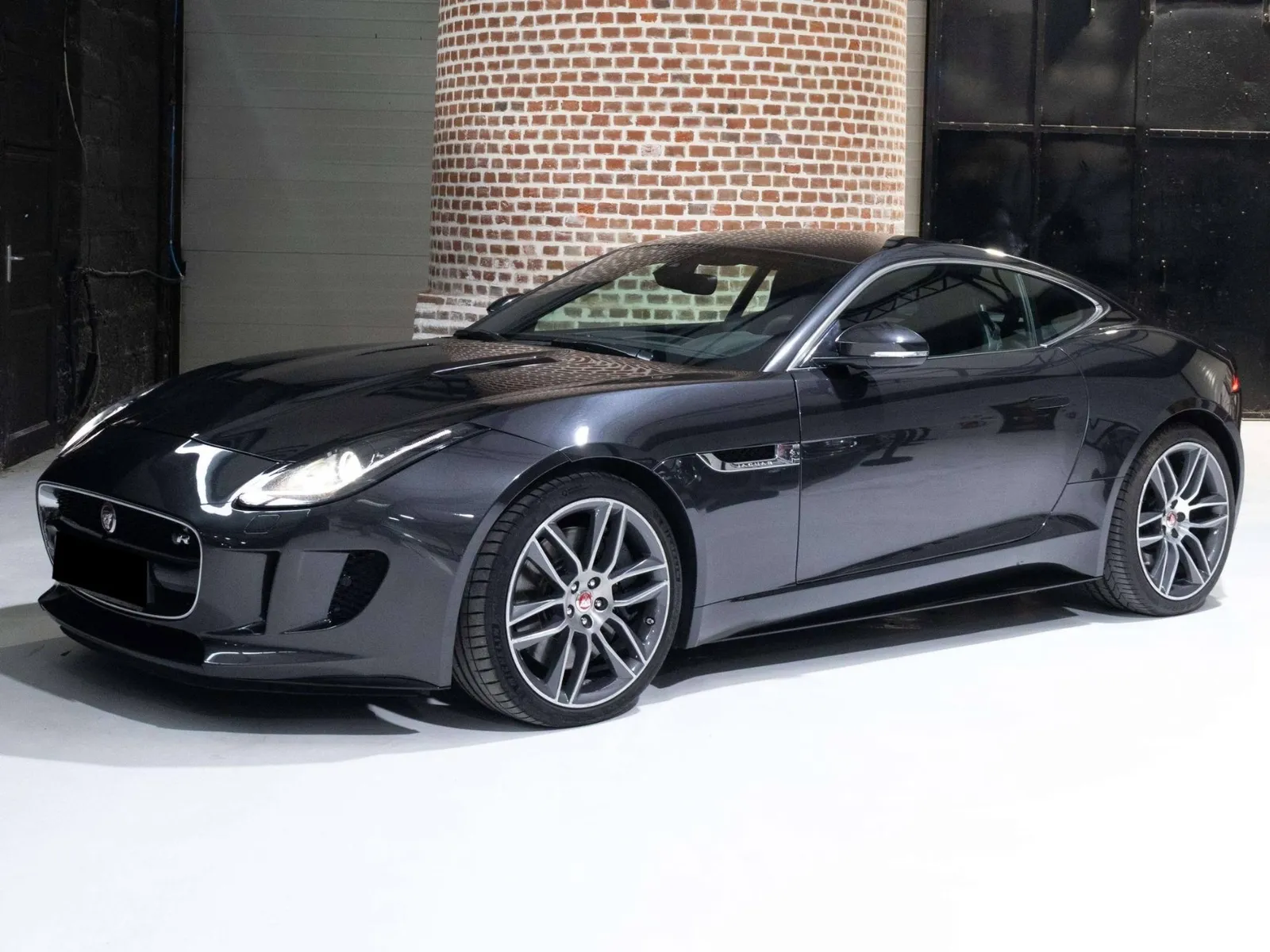 Jaguar F-Type V8 R 5.0 Supercharged