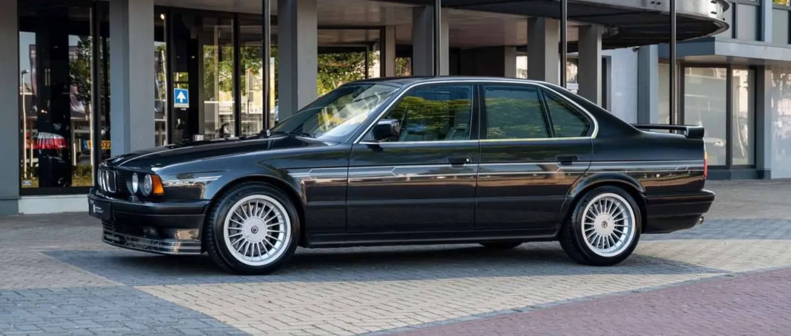 BMW Alpina B10